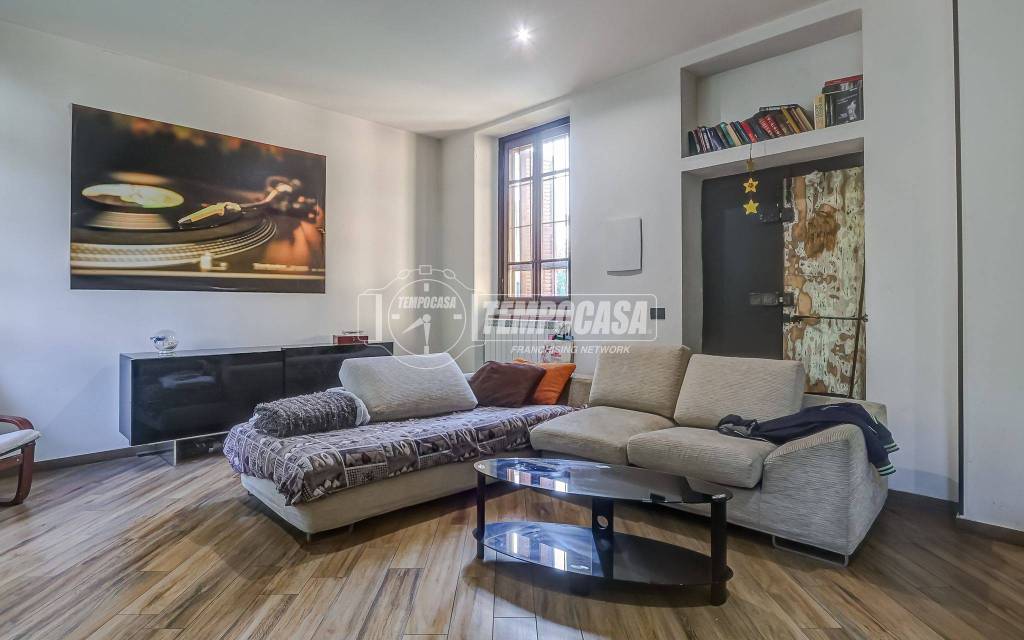 casa indipendente in vendita a Somma Lombardo