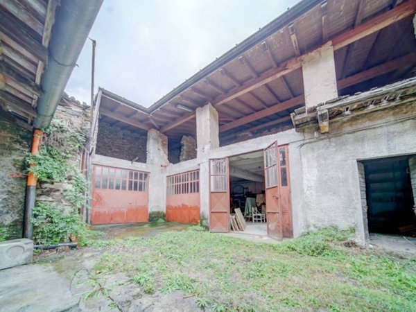 casa indipendente in vendita a Somma Lombardo