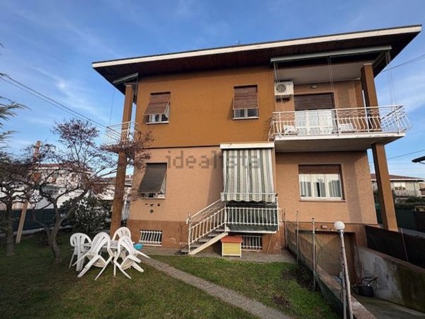 casa indipendente in vendita a Somma Lombardo