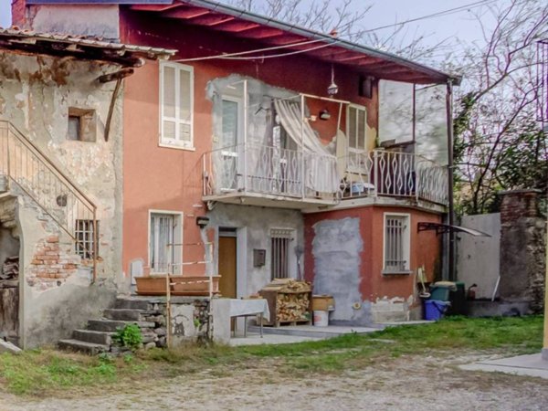 casa indipendente in vendita a Somma Lombardo in zona Coarezza