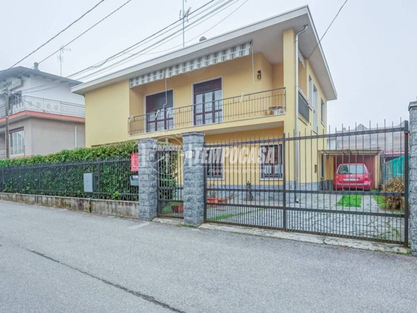 casa indipendente in vendita a Somma Lombardo