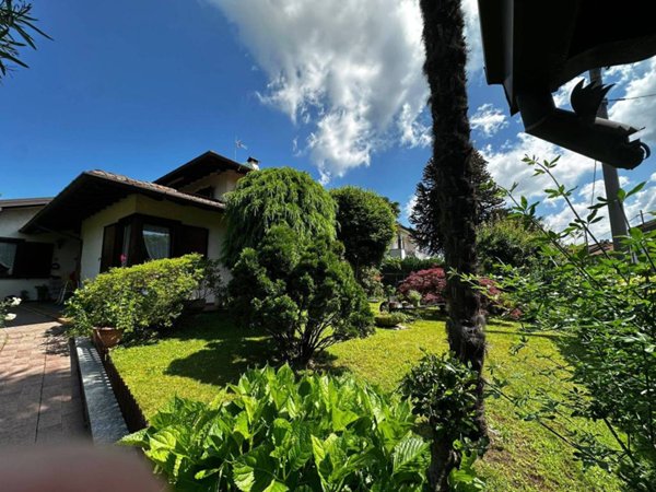 casa indipendente in vendita a Somma Lombardo