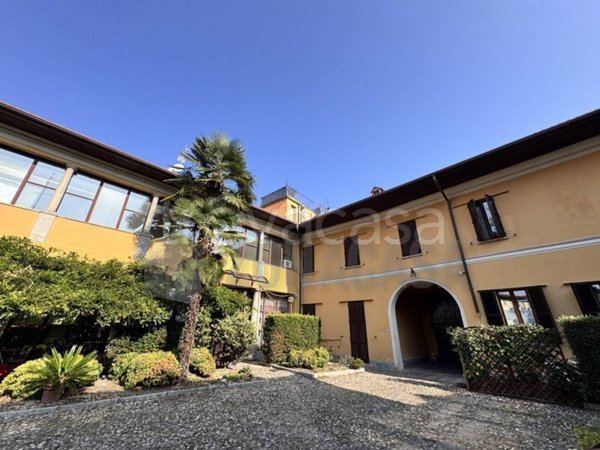 casa indipendente in vendita a Somma Lombardo