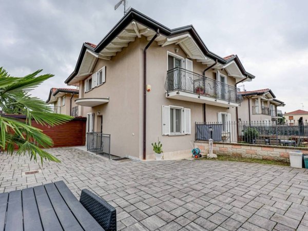 casa indipendente in vendita a Somma Lombardo
