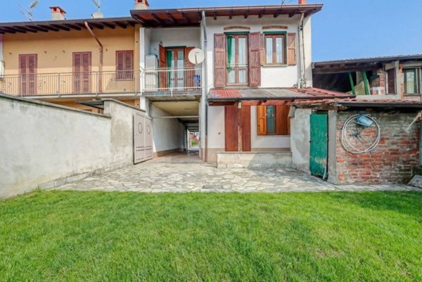 casa indipendente in vendita a Somma Lombardo