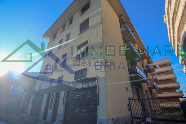 locale commerciale in vendita a Somma Lombardo