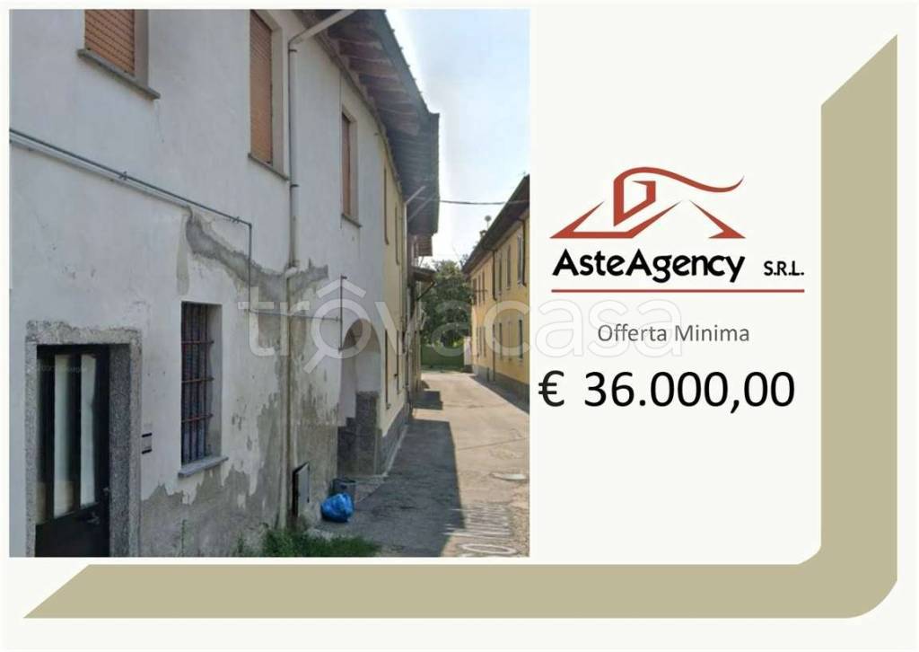 appartamento in vendita a Somma Lombardo in zona Coarezza