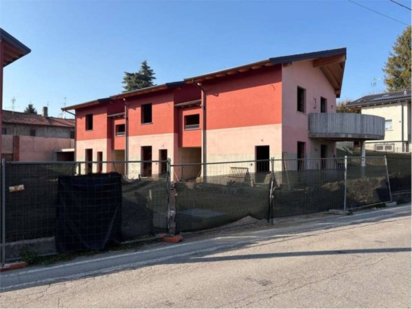 casa indipendente in vendita a Somma Lombardo