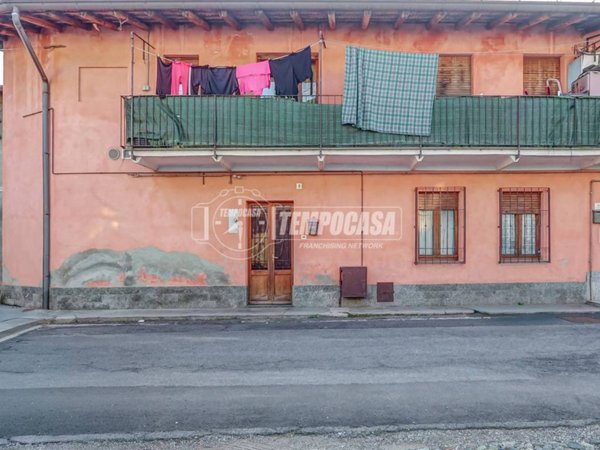 casa indipendente in vendita a Somma Lombardo in zona Maddalena