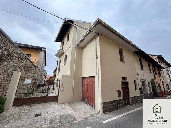 casa indipendente in vendita a Somma Lombardo
