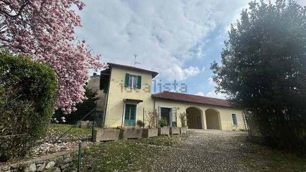 casa indipendente in vendita a Somma Lombardo