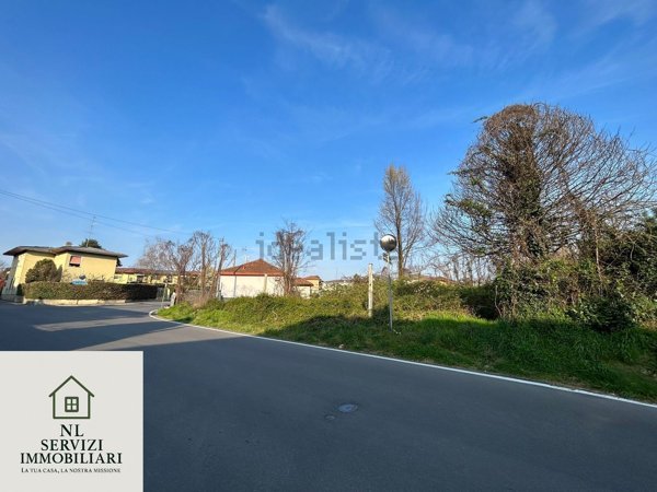 casa indipendente in vendita a Somma Lombardo