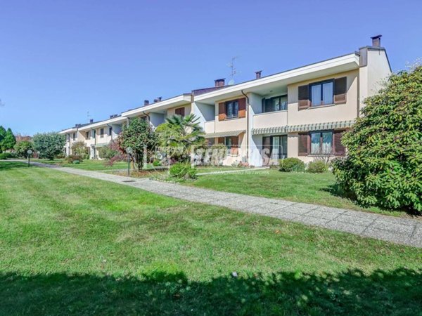 casa indipendente in vendita a Somma Lombardo