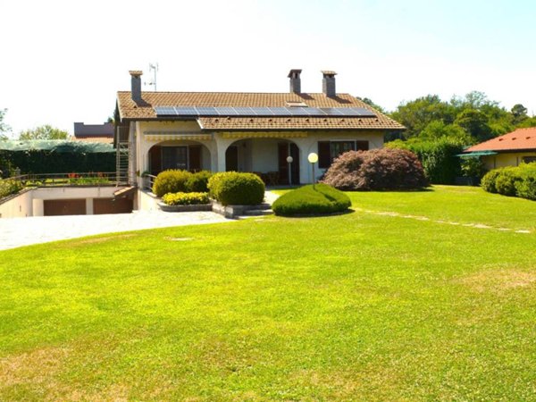 casa indipendente in vendita a Somma Lombardo