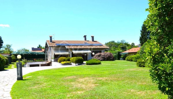 casa indipendente in vendita a Somma Lombardo