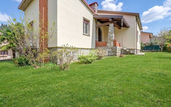 casa indipendente in vendita a Somma Lombardo