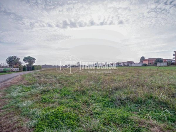 terreno edificabile in vendita a Somma Lombardo