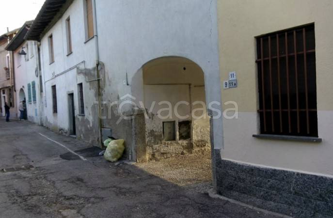 appartamento in vendita a Somma Lombardo in zona Coarezza
