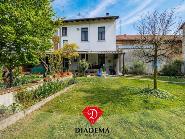 casa indipendente in vendita a Somma Lombardo