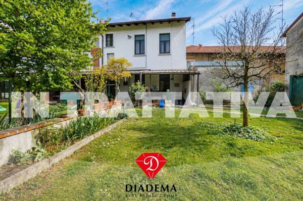 casa indipendente in vendita a Somma Lombardo