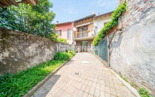 casa indipendente in vendita a Somma Lombardo