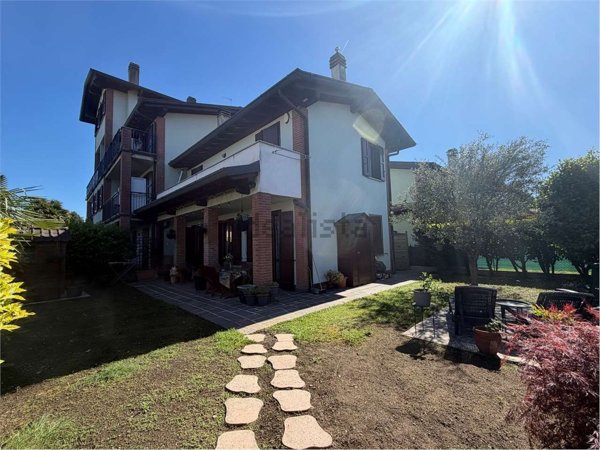 casa indipendente in vendita a Somma Lombardo