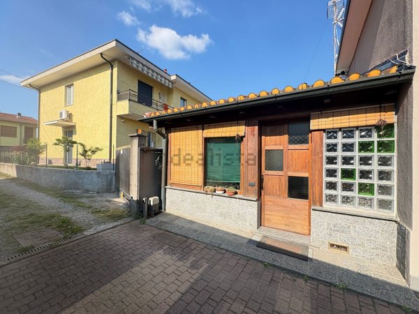casa semindipendente in vendita a Somma Lombardo