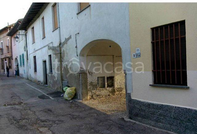 appartamento in vendita a Somma Lombardo in zona Coarezza