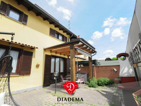 casa indipendente in vendita a Somma Lombardo