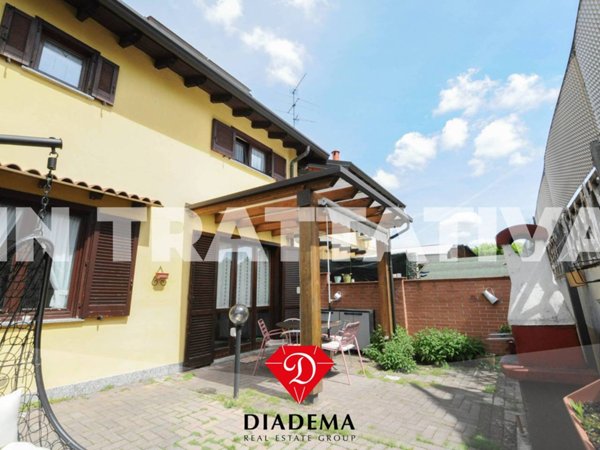 casa indipendente in vendita a Somma Lombardo