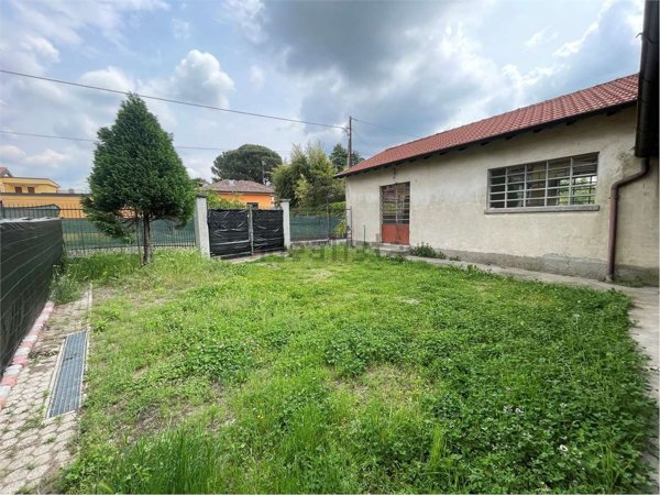 casa indipendente in vendita a Somma Lombardo