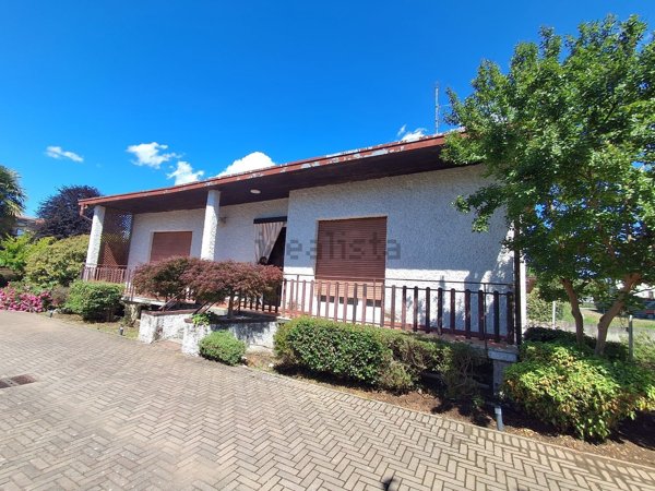 casa indipendente in vendita a Somma Lombardo