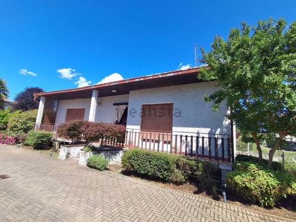 casa indipendente in vendita a Somma Lombardo