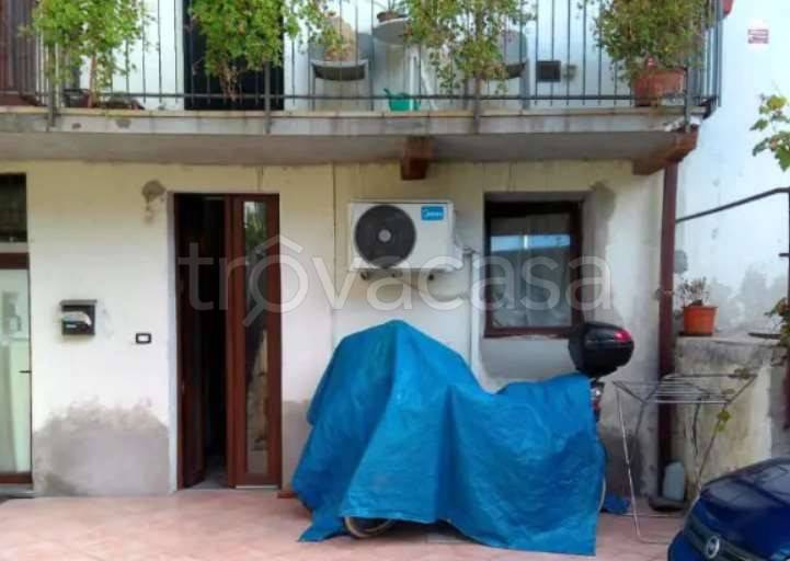appartamento in vendita a Somma Lombardo in zona Coarezza