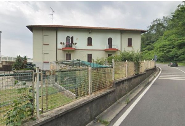 appartamento in vendita a Somma Lombardo in zona Coarezza