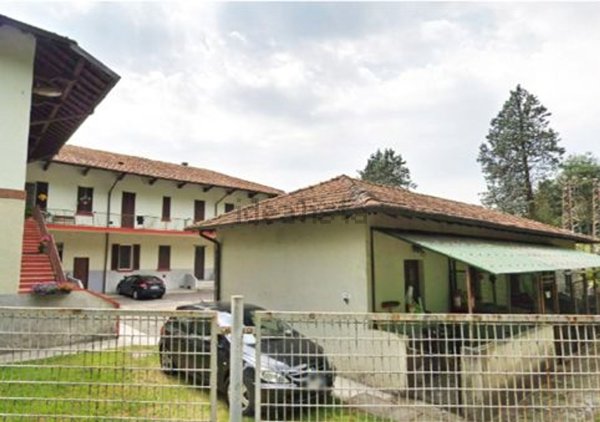 appartamento in vendita a Somma Lombardo in zona Coarezza