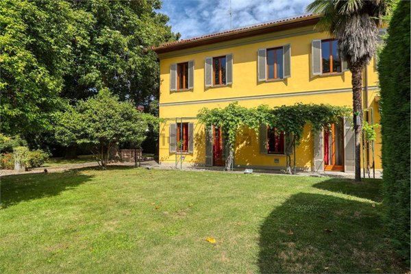 casa indipendente in vendita a Somma Lombardo