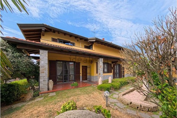 casa indipendente in vendita a Somma Lombardo