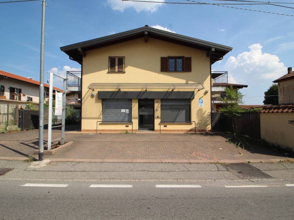 negozio in vendita a Somma Lombardo