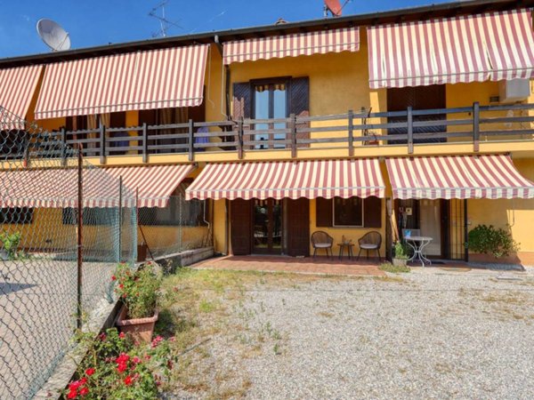 casa indipendente in vendita a Somma Lombardo