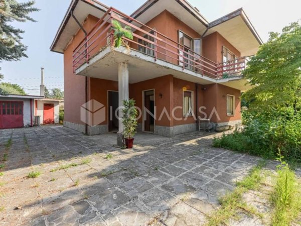 casa indipendente in vendita a Somma Lombardo