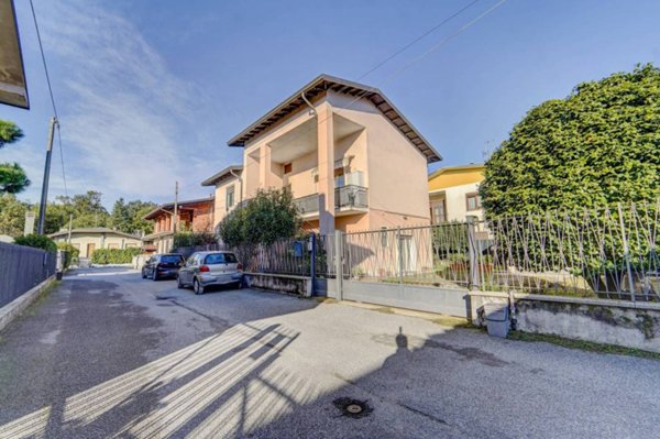 casa indipendente in vendita a Somma Lombardo