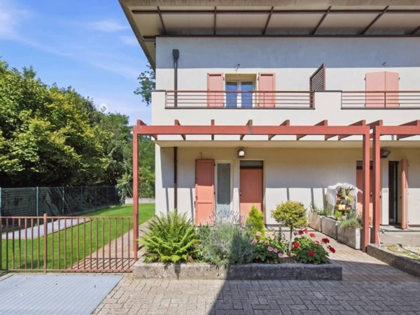 casa indipendente in vendita a Somma Lombardo