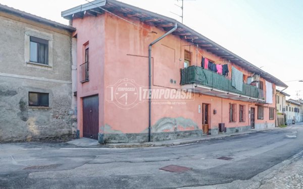 appartamento in vendita a Somma Lombardo in zona Maddalena