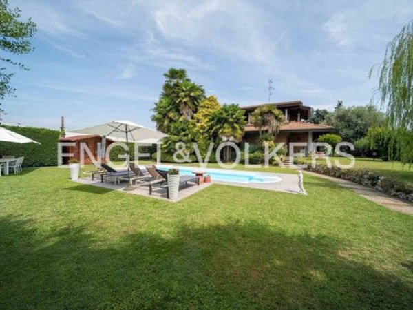 casa indipendente in vendita a Somma Lombardo