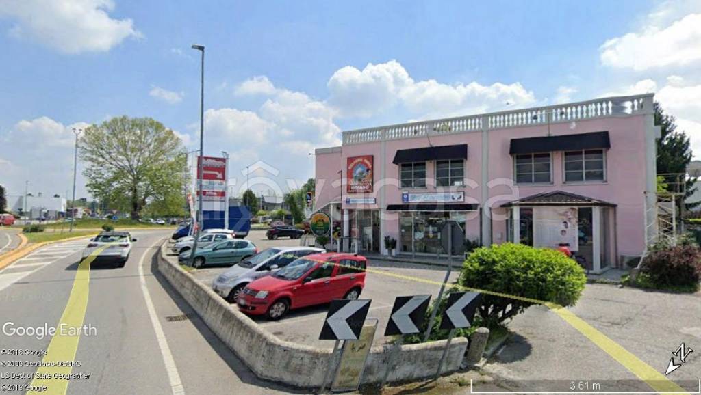 locale commerciale in vendita a Somma Lombardo