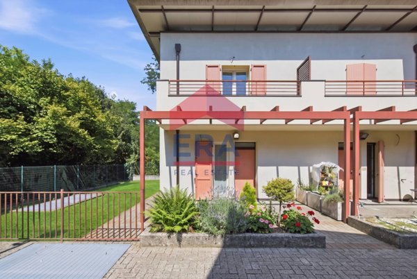 casa indipendente in vendita a Somma Lombardo