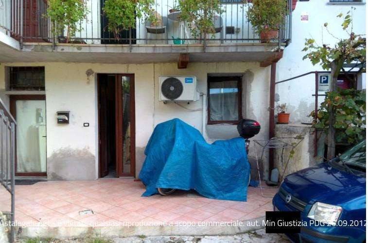 appartamento in vendita a Somma Lombardo in zona Coarezza