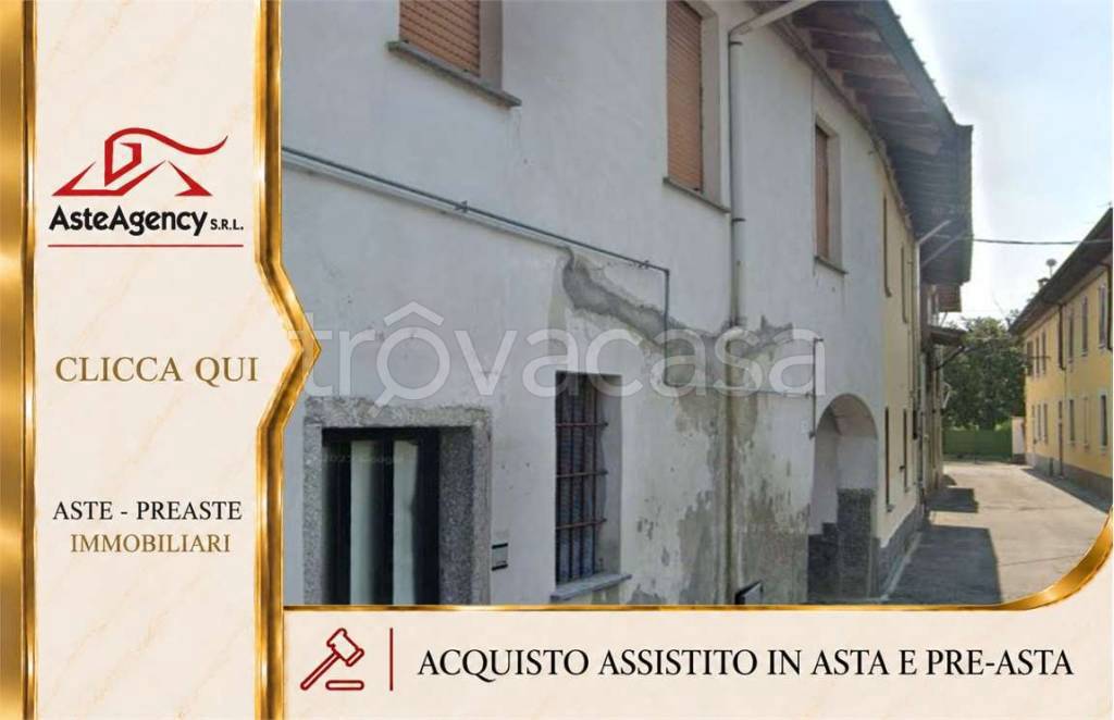 appartamento in vendita a Somma Lombardo in zona Coarezza