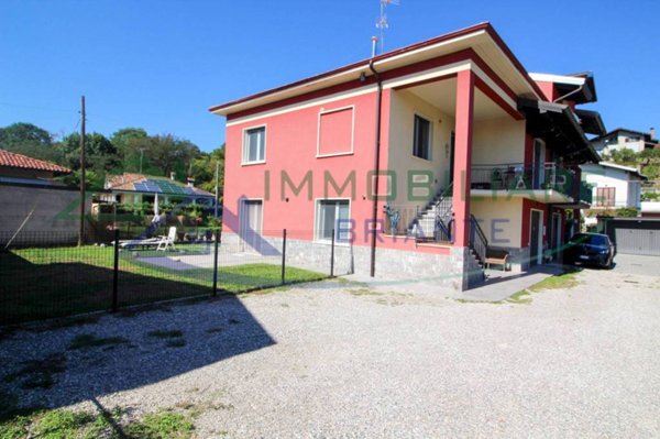 casa indipendente in vendita a Somma Lombardo in zona Maddalena